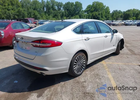 2017 Ford Fusion Energi Se Luxury z USA, uszkodzony, nr VIN 3FA6P0PU3HR277435